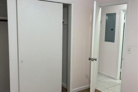 Casa en venta en Tampa, Florida, 3 dormitorios, 120.12 m2 № 1900150 - foto 18
