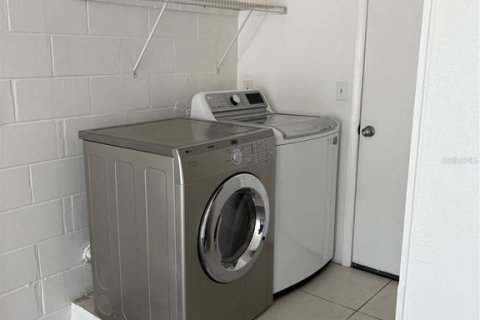 Casa en venta en Tampa, Florida, 3 dormitorios, 120.12 m2 № 1900150 - foto 23