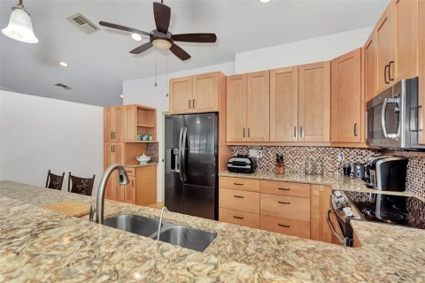 Casa en alquiler en Sarasota, Florida, 2 dormitorios, 166.67 m2 № 1903304 - foto 15