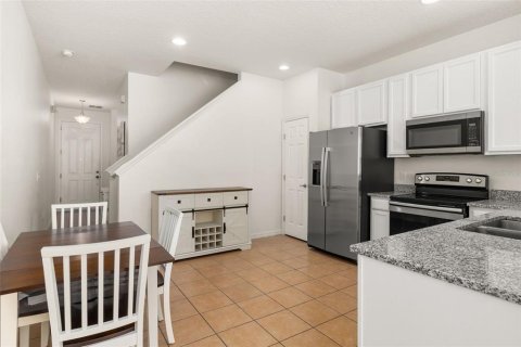 Touwnhouse à vendre à Kissimmee, Floride: 3 chambres, 126.53 m2 № 2372995 - photo 10