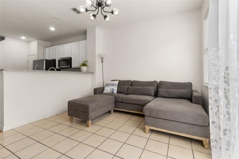 Touwnhouse à vendre à Kissimmee, Floride: 3 chambres, 126.53 m2 № 2372995 - photo 15