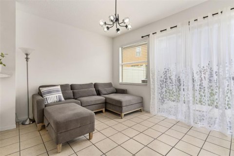 Touwnhouse à vendre à Kissimmee, Floride: 3 chambres, 126.53 m2 № 2372995 - photo 14