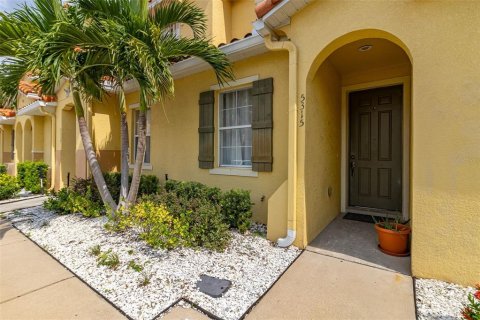 Touwnhouse à vendre à Kissimmee, Floride: 3 chambres, 126.53 m2 № 2372995 - photo 4