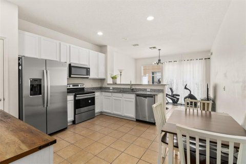 Touwnhouse à vendre à Kissimmee, Floride: 3 chambres, 126.53 m2 № 2372995 - photo 7