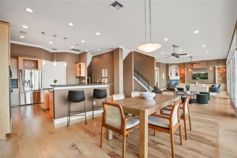 Купить виллу или дом в Мейтленд, Флорида 13 комнат, 497.49м2, № 2196496 - фото 5