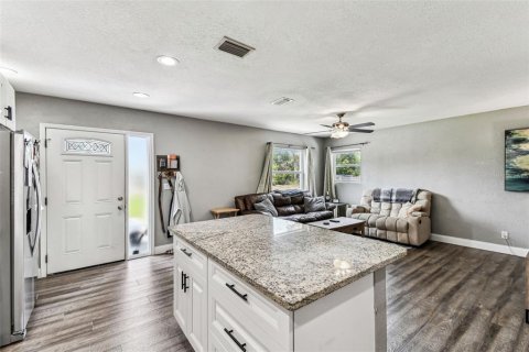 Casa en venta en Saint Petersburg, Florida, 3 dormitorios, 107.02 m2 № 1681755 - foto 4