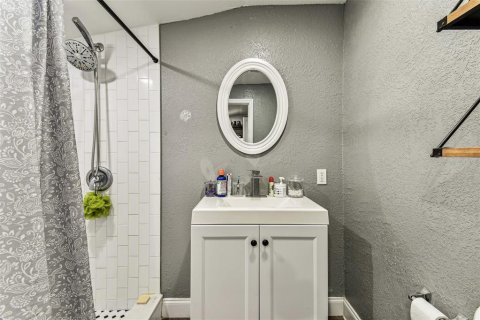 Casa en venta en Saint Petersburg, Florida, 3 dormitorios, 107.02 m2 № 1681755 - foto 15