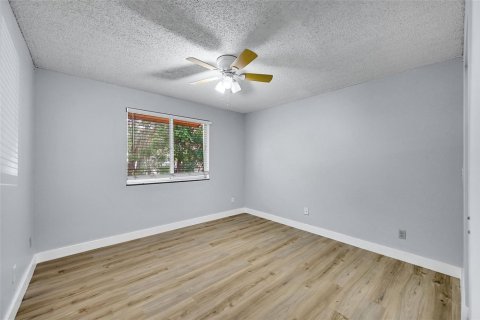 Condo in Plantation, Florida, 3 bedrooms № 2189680 - photo 21