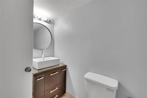 Condo in Plantation, Florida, 3 bedrooms № 2189680 - photo 20