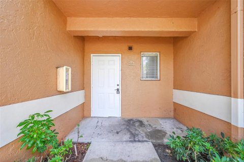 Condo in Plantation, Florida, 3 bedrooms № 2189680 - photo 2