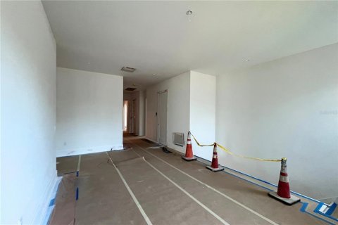 House in Tampa, Florida 5 bedrooms, 599.5 sq.m. № 1831965 - photo 7