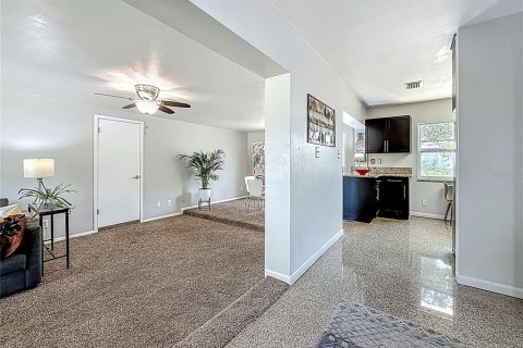 Villa ou maison à vendre à Tampa, Floride: 3 chambres, 129.41 m2 № 1919459 - photo 6