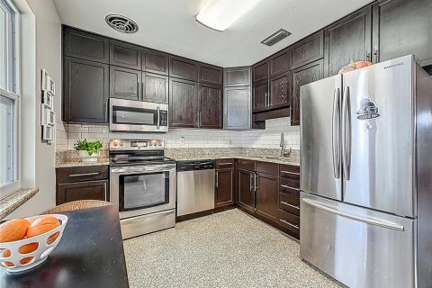 Villa ou maison à vendre à Tampa, Floride: 3 chambres, 129.41 m2 № 1919459 - photo 14