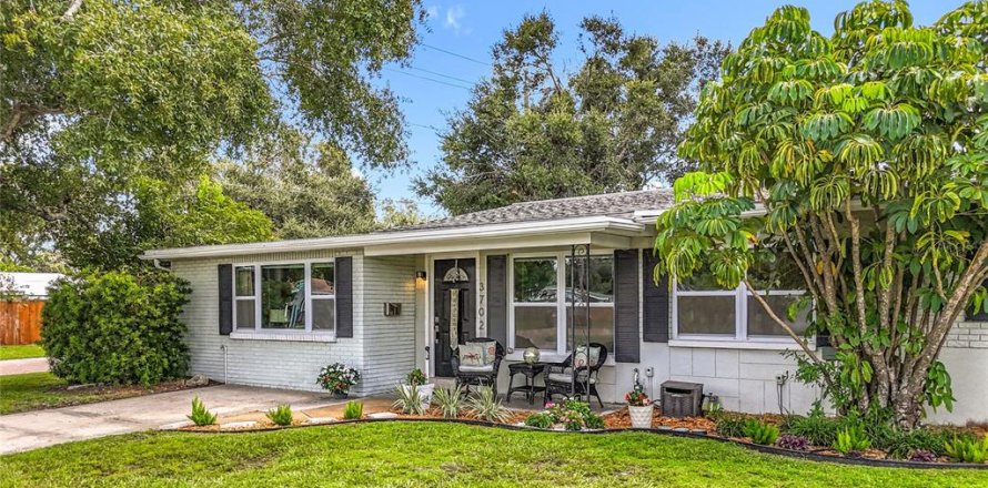 Villa ou maison à Tampa, Floride 3 chambres, 129.41 m2 № 1919459