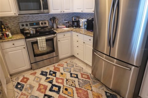 Condo in Clearwater, Florida, 2 bedrooms  № 1804116 - photo 11