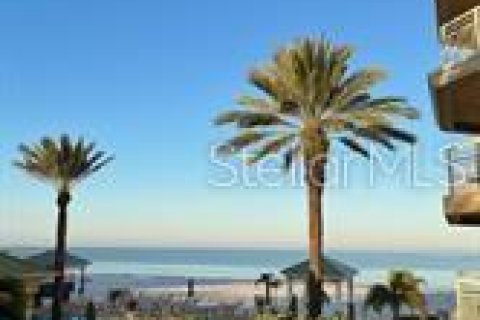 Condo in Clearwater, Florida, 2 bedrooms  № 1804116 - photo 4