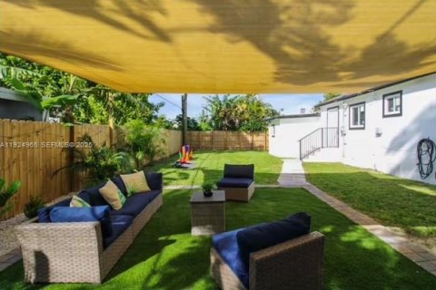 Купить виллу или дом в Майами, Флорида 3 спальни, 110.74м2, № 1984710 - фото 16