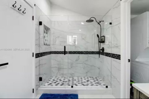 Купить виллу или дом в Майами, Флорида 3 спальни, 110.74м2, № 1984710 - фото 11