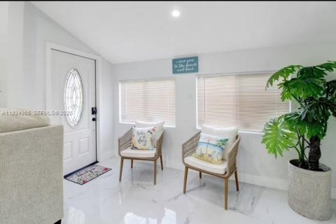 Купить виллу или дом в Майами, Флорида 3 спальни, 110.74м2, № 1984710 - фото 3