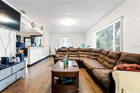 Immobilier commercial à vendre à Clearwater, Floride: 5 chambres, 238.57 m2 № 2120465 - photo 5