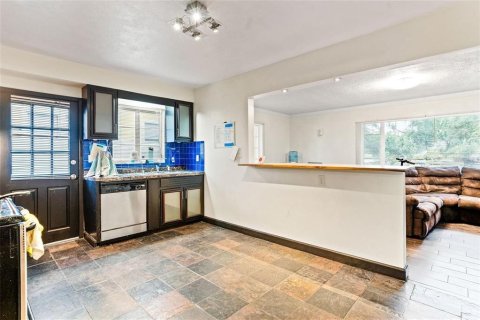 Immobilier commercial à vendre à Clearwater, Floride: 5 chambres, 238.57 m2 № 2120465 - photo 4