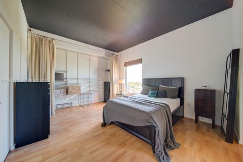 Condominio en alquiler en Miami, Florida, 1 dormitorio, 64.66 m2 № 2048496 - foto 7