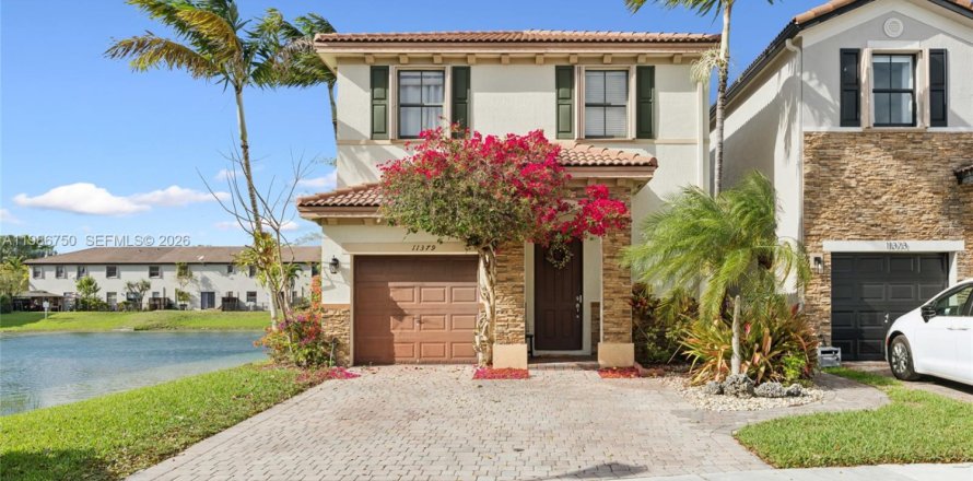 Таунхаус в Хомстед, Флорида 3 спальни, 161.74м2 № 2047798