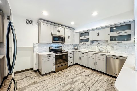 House in Winter Park, Florida 3 bedrooms, 178.37 sq.m. № 2116179 - photo 6