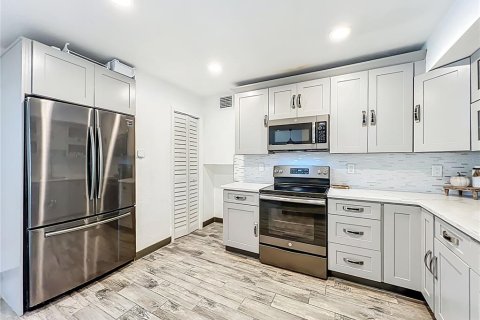House in Winter Park, Florida 3 bedrooms, 178.37 sq.m. № 2116179 - photo 10