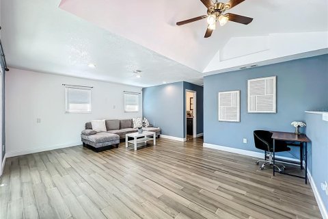 House in Winter Park, Florida 3 bedrooms, 178.37 sq.m. № 2116179 - photo 19