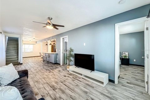 House in Winter Park, Florida 3 bedrooms, 178.37 sq.m. № 2116179 - photo 14