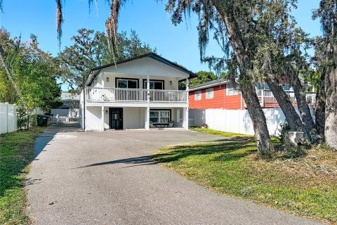 House in Winter Park, Florida 3 bedrooms, 178.37 sq.m. № 2116179