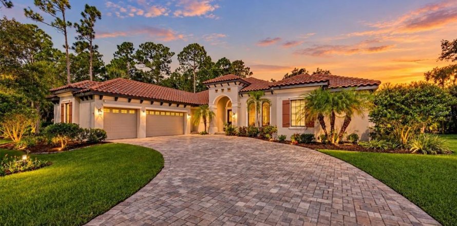 House in Sarasota, Florida 4 bedrooms, 321.35 sq.m. № 2396353