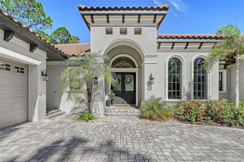 House in Sarasota, Florida 4 bedrooms, 321.35 sq.m. № 2396353 - photo 8