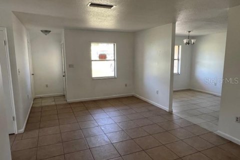 Villa ou maison à louer à Ocala, Floride: 2 chambres, 90.39 m2 № 1855836 - photo 3
