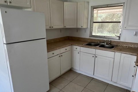Villa ou maison à louer à Ocala, Floride: 2 chambres, 90.39 m2 № 1855836 - photo 5