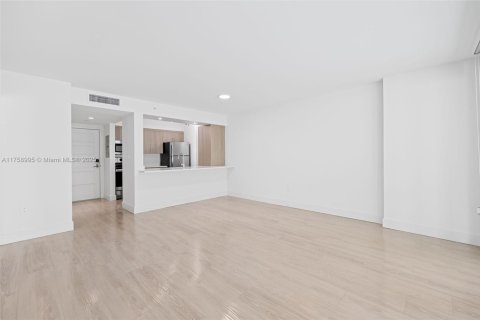 Copropriété à louer à Miami, Floride: 1 chambre, 78.22 m2 № 1505067 - photo 13