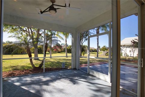 House in Punta Gorda, Florida 3 bedrooms, 183.3 sq.m. № 1585475 - photo 21