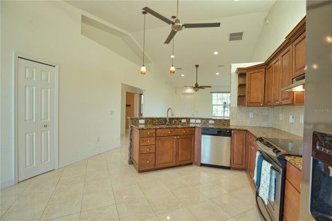 House in Punta Gorda, Florida 3 bedrooms, 183.3 sq.m. № 1585475 - photo 20
