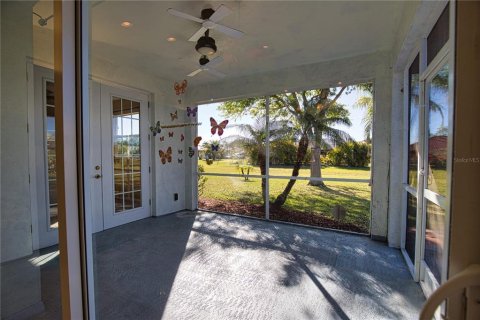 House in Punta Gorda, Florida 3 bedrooms, 183.3 sq.m. № 1585475 - photo 22