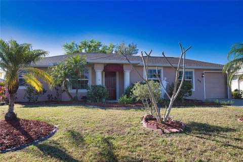 House in Punta Gorda, Florida 3 bedrooms, 183.3 sq.m. № 1585475 - photo 2