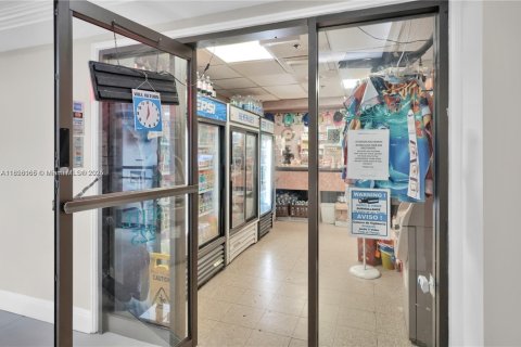 Copropriété à louer à Miami Beach, Floride: 2 chambres, 95.69 m2 № 2038897 - photo 30