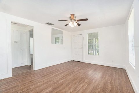 Casa en venta en Tampa, Florida, 2 dormitorios, 90.49 m2 № 1791183 - foto 7