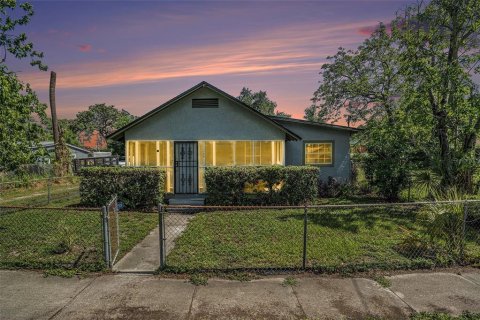 Casa en venta en Tampa, Florida, 2 dormitorios, 90.49 m2 № 1791183 - foto 1