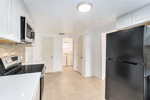 Casa en venta en Tampa, Florida, 2 dormitorios, 90.49 m2 № 1791183 - foto 14