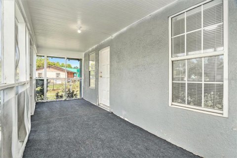 Casa en venta en Tampa, Florida, 2 dormitorios, 90.49 m2 № 1791183 - foto 4