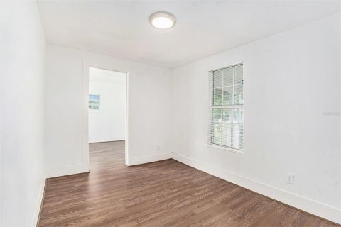 Casa en venta en Tampa, Florida, 2 dormitorios, 90.49 m2 № 1791183 - foto 17