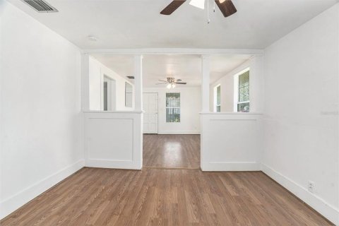Casa en venta en Tampa, Florida, 2 dormitorios, 90.49 m2 № 1791183 - foto 9