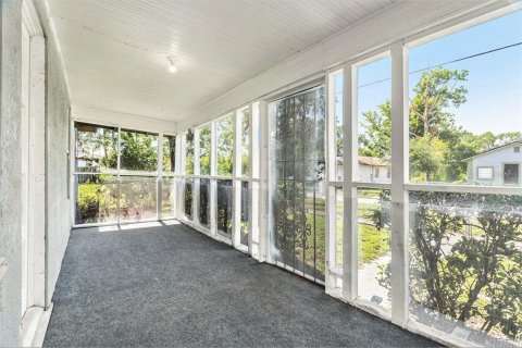 Casa en venta en Tampa, Florida, 2 dormitorios, 90.49 m2 № 1791183 - foto 5