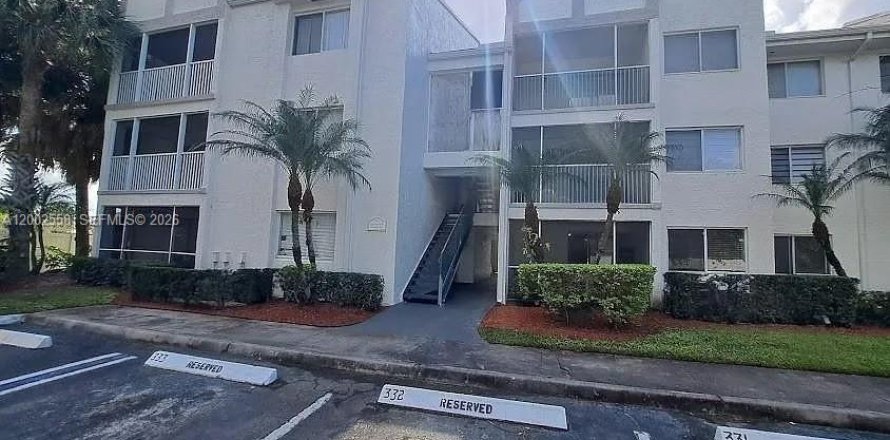 Condo in Tamarac, Florida, 1 bedroom  № 2068262